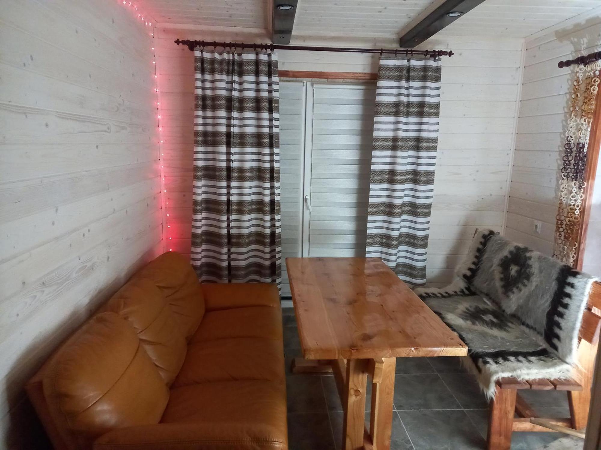 Goryanka Hotel Jaremtsje Buitenkant foto