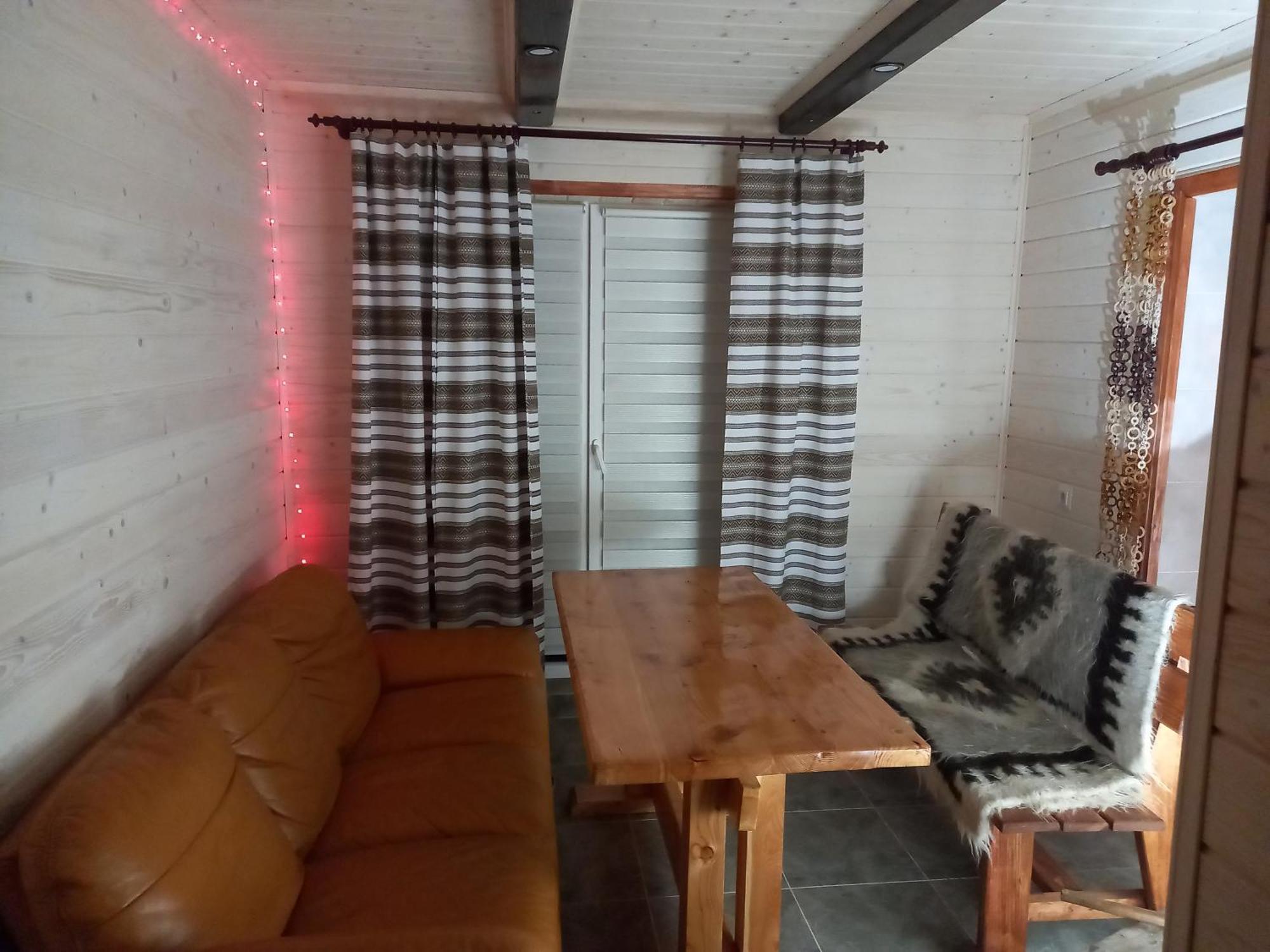 Goryanka Hotel Jaremtsje Buitenkant foto