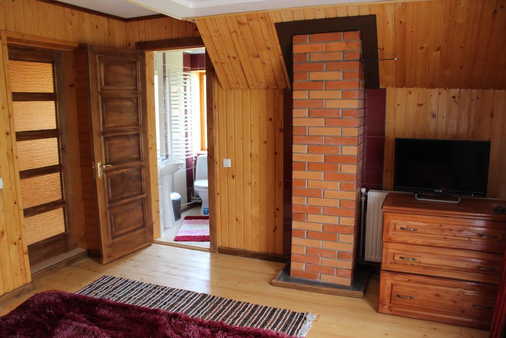 Goryanka Hotel Jaremtsje Buitenkant foto