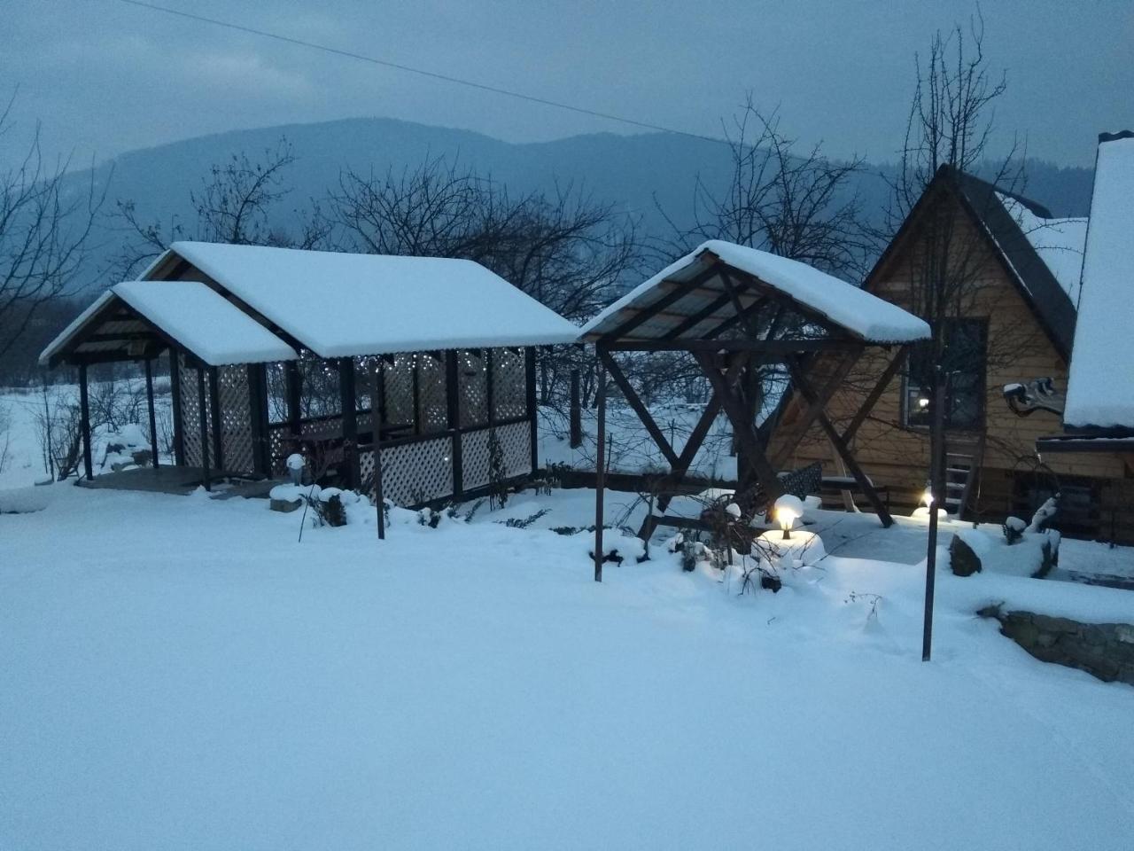 Goryanka Hotel Jaremtsje Buitenkant foto